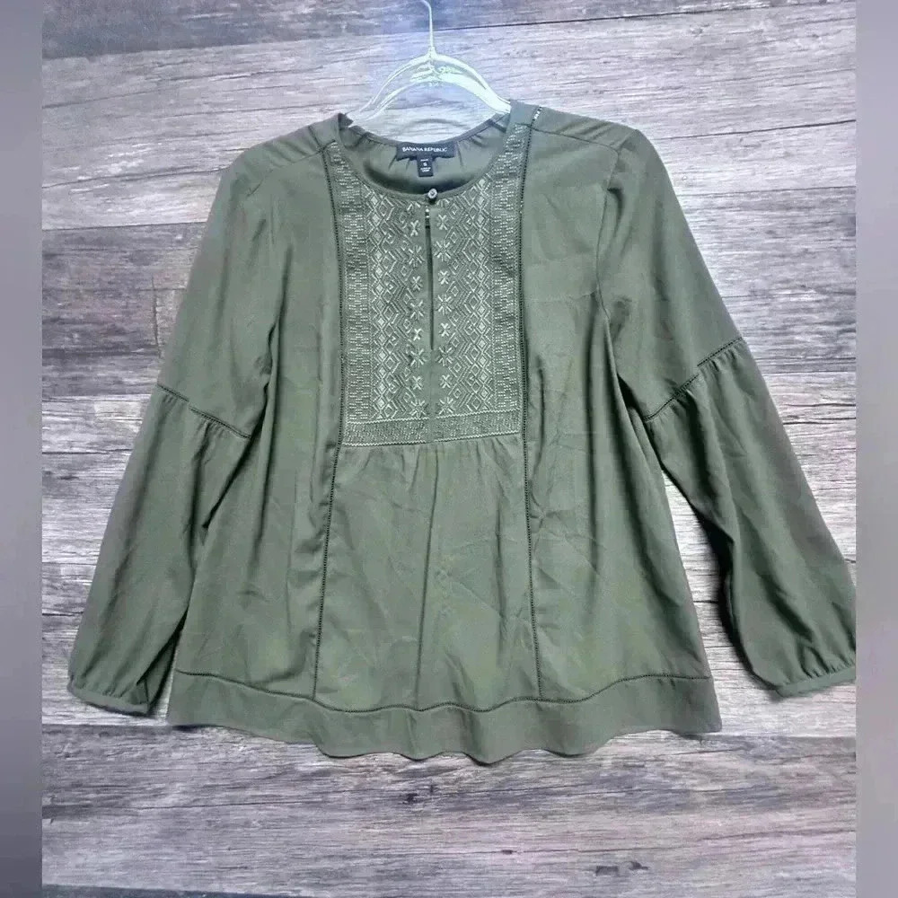 Banana Republic Green Boxy Bishop Sleeve Blouse